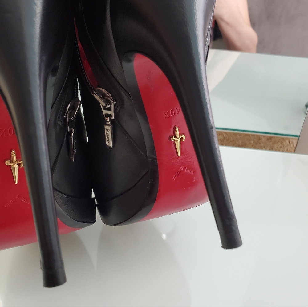 Cesare Paciotti Black Leather Ankle Heeled Boots with Red Soles - Picture 3 of 9